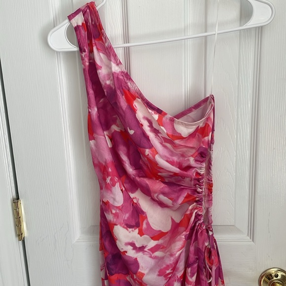 Dress - Picture 2 of 9